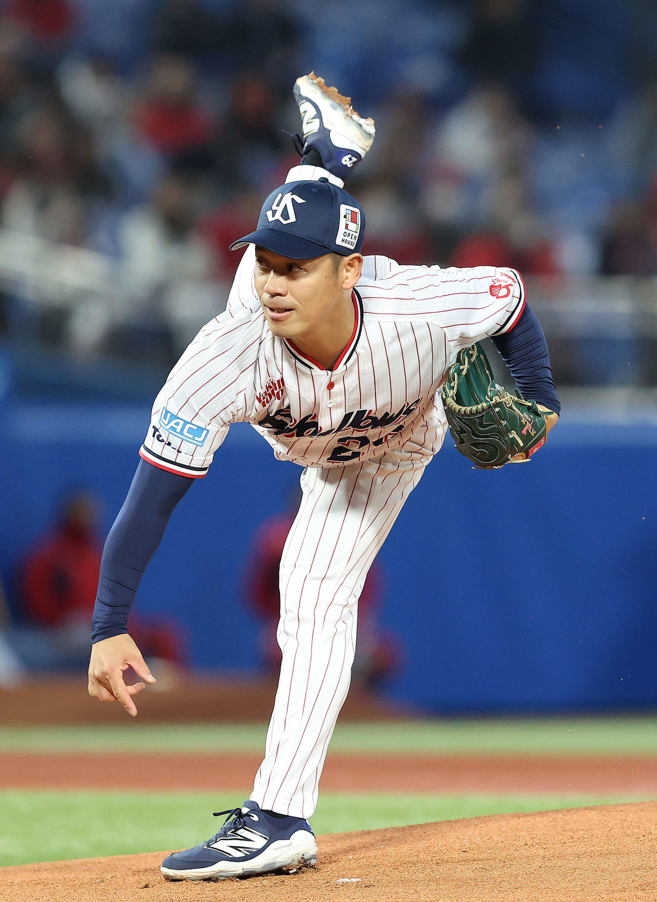 ヤクルト対広島　先発登板するヤクルト小川（撮影・河田真司）