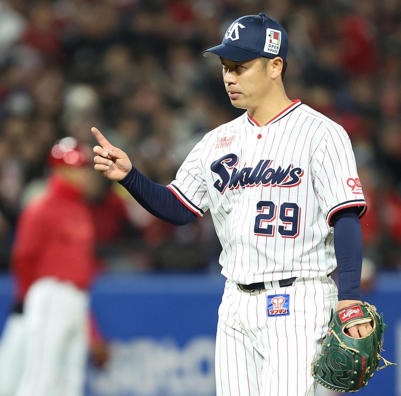 ヤクルト対広島　6回裏を抑える小川（撮影・河田真司）