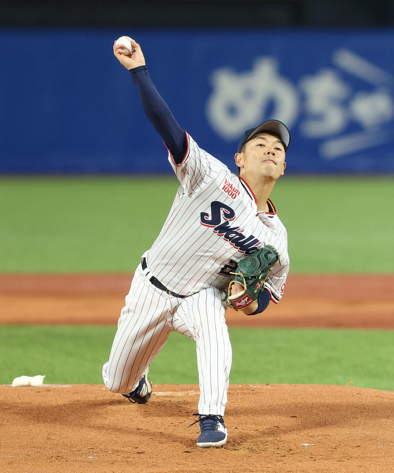 ヤクルト対広島　2回表、力投する小川（撮影・河田真司）