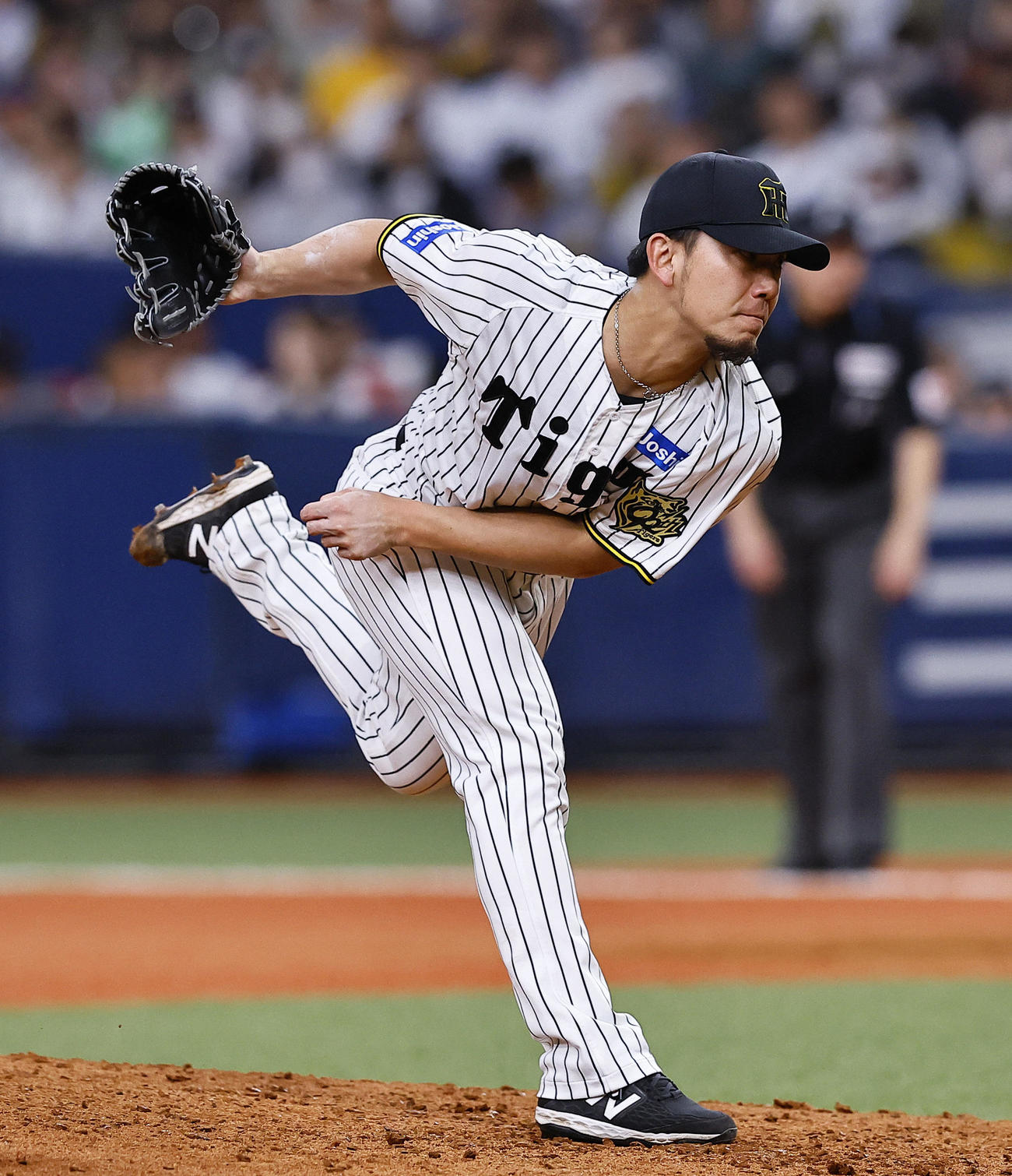 阪神対DeNA 9回途中、5番手で登板する阪神伊藤将（撮影・藤尾明華）