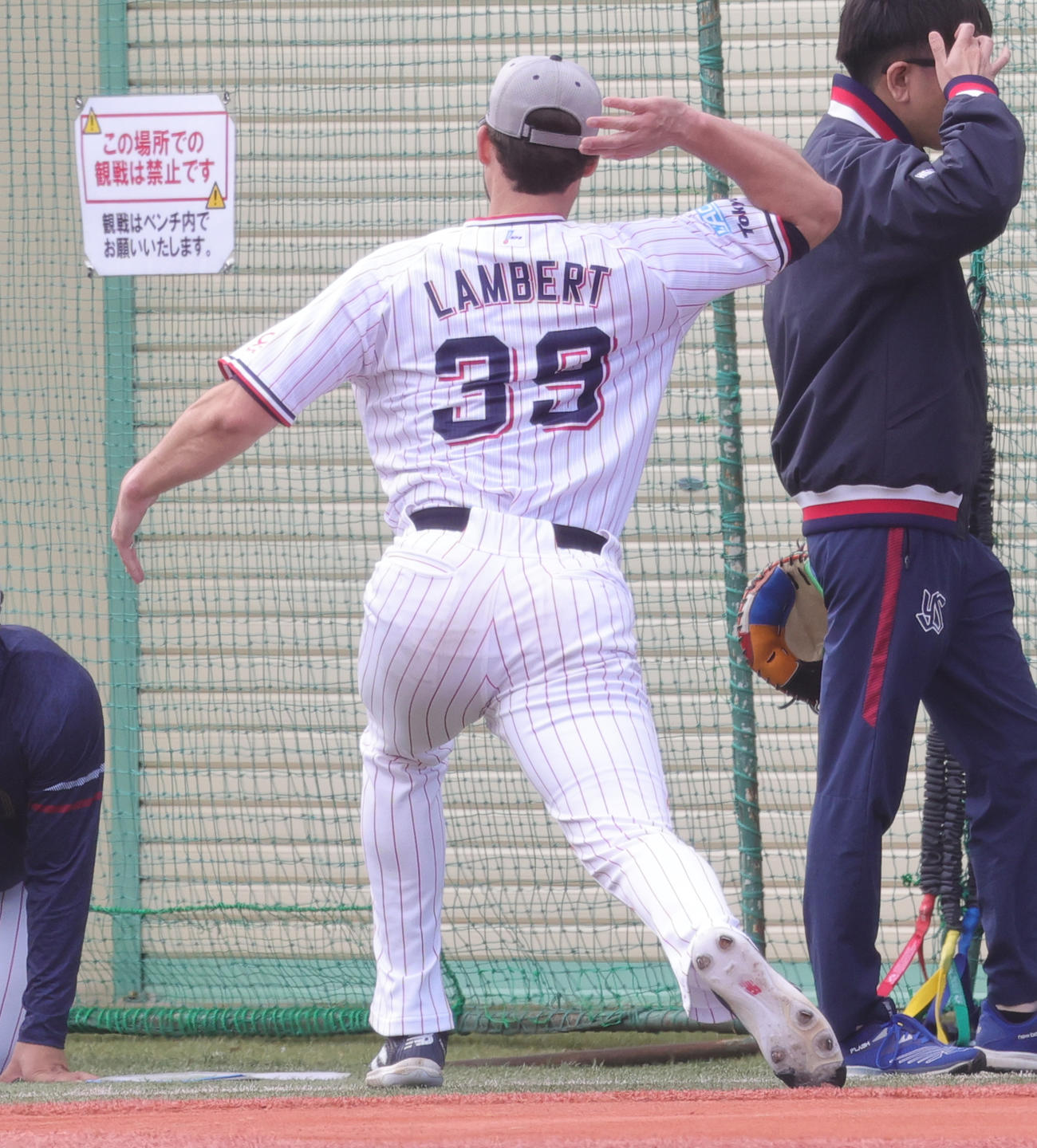ヤクルト対中日　調整するヤクルトのランバート（撮影・野上伸悟）