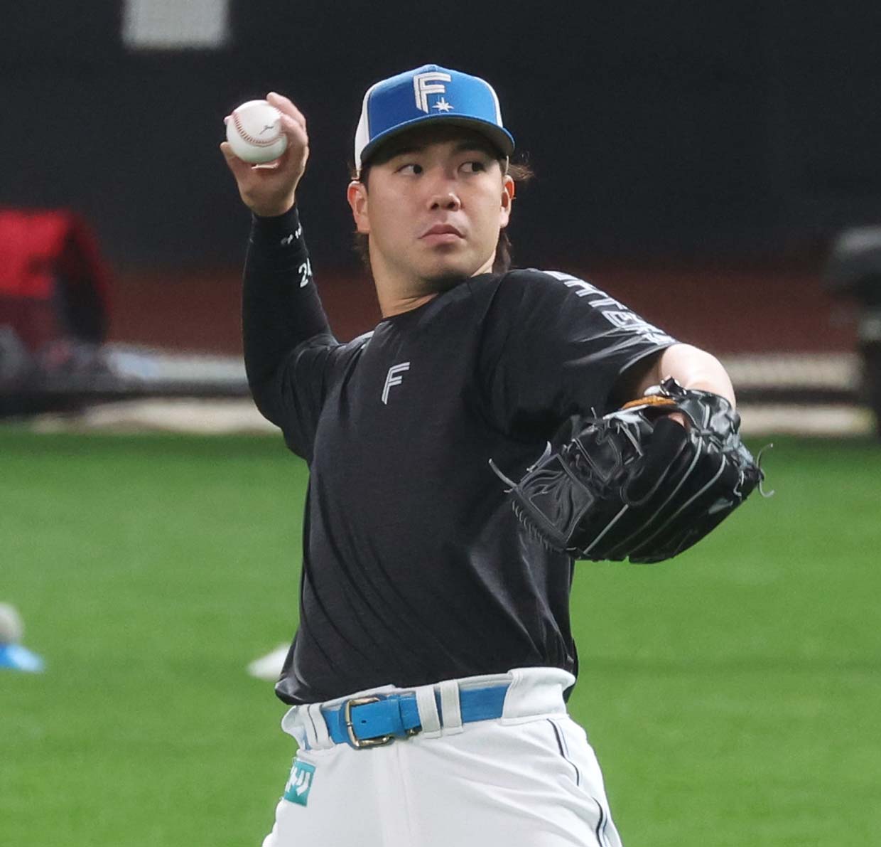 日本ハム対オリックス　キャッチボールする金村（撮影・黒川智章）
