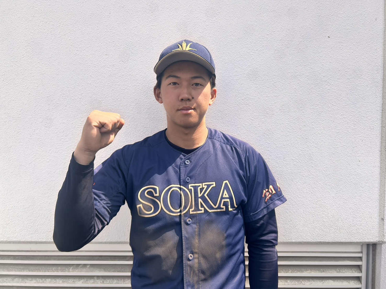 東京国際大との開幕戦の初回に2ランを放つなど勝利に貢献した創価大の立石（撮影・平山連）
