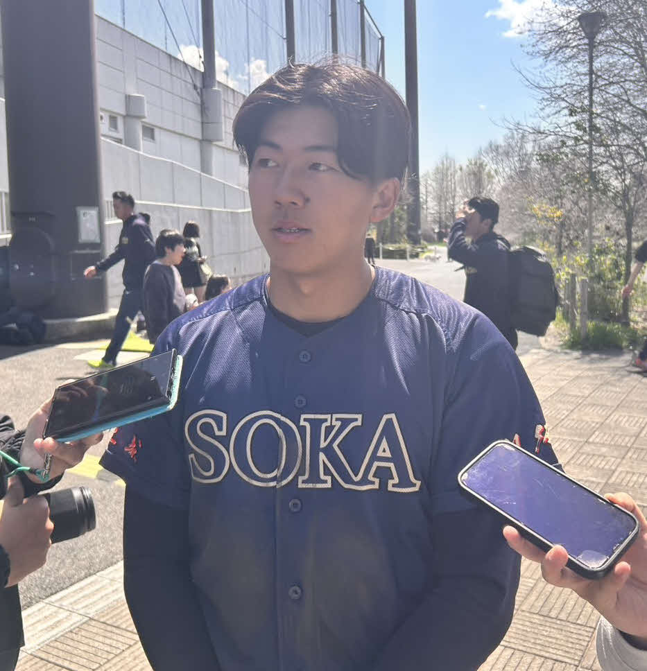 東京国際大との開幕戦の初回に2ランを放つなど勝利に貢献した創価大の立石（撮影・平山連）
