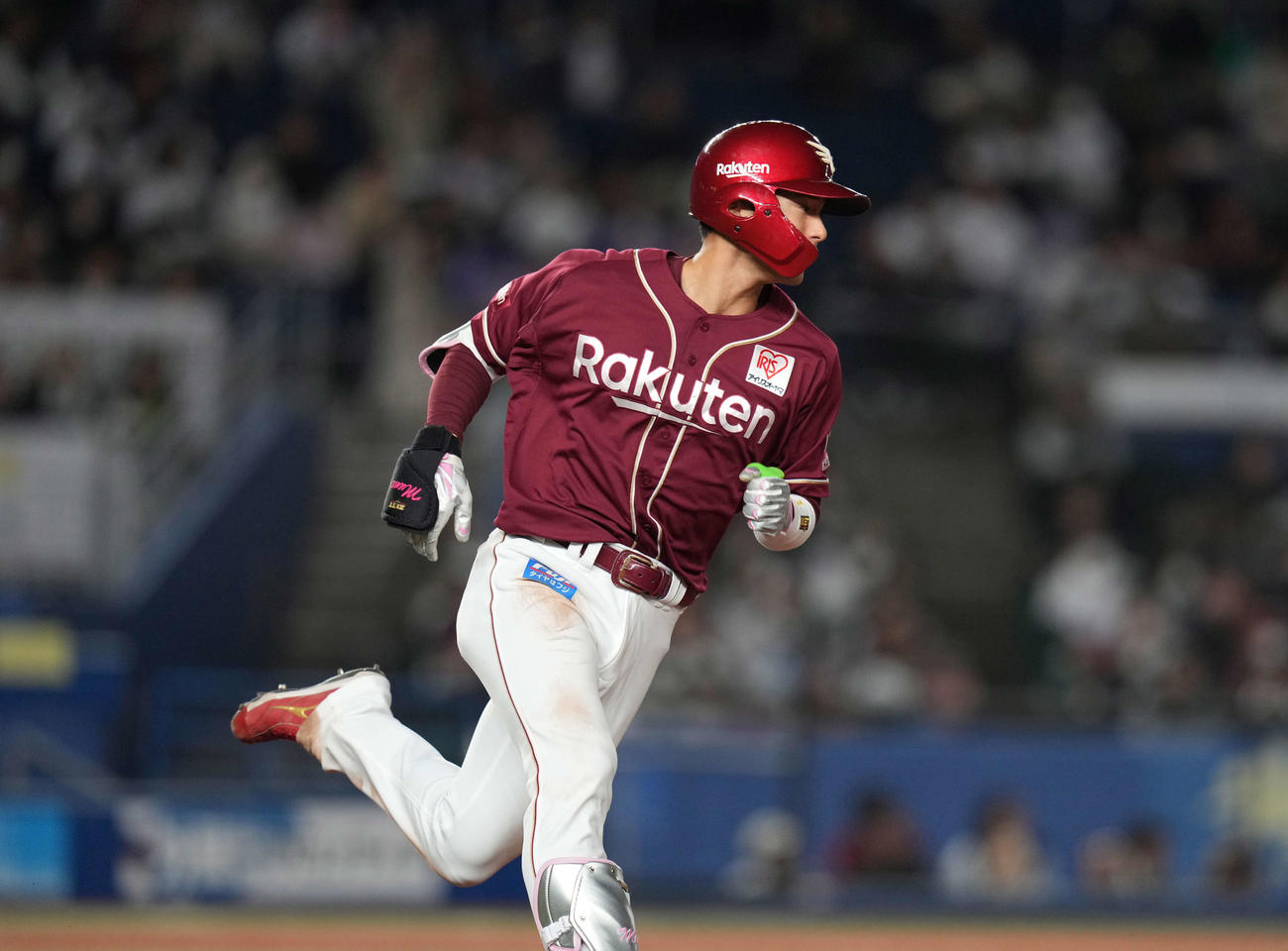 ロッテ対楽天　4回表楽天2死一、三塁、適時打を放つ宗山（撮影・井上学）