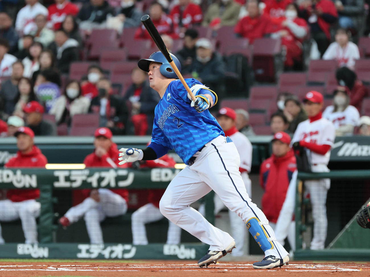 広島対DeNA 1回表DeNA1死、牧は左前打を放つ（撮影・加藤孝規）