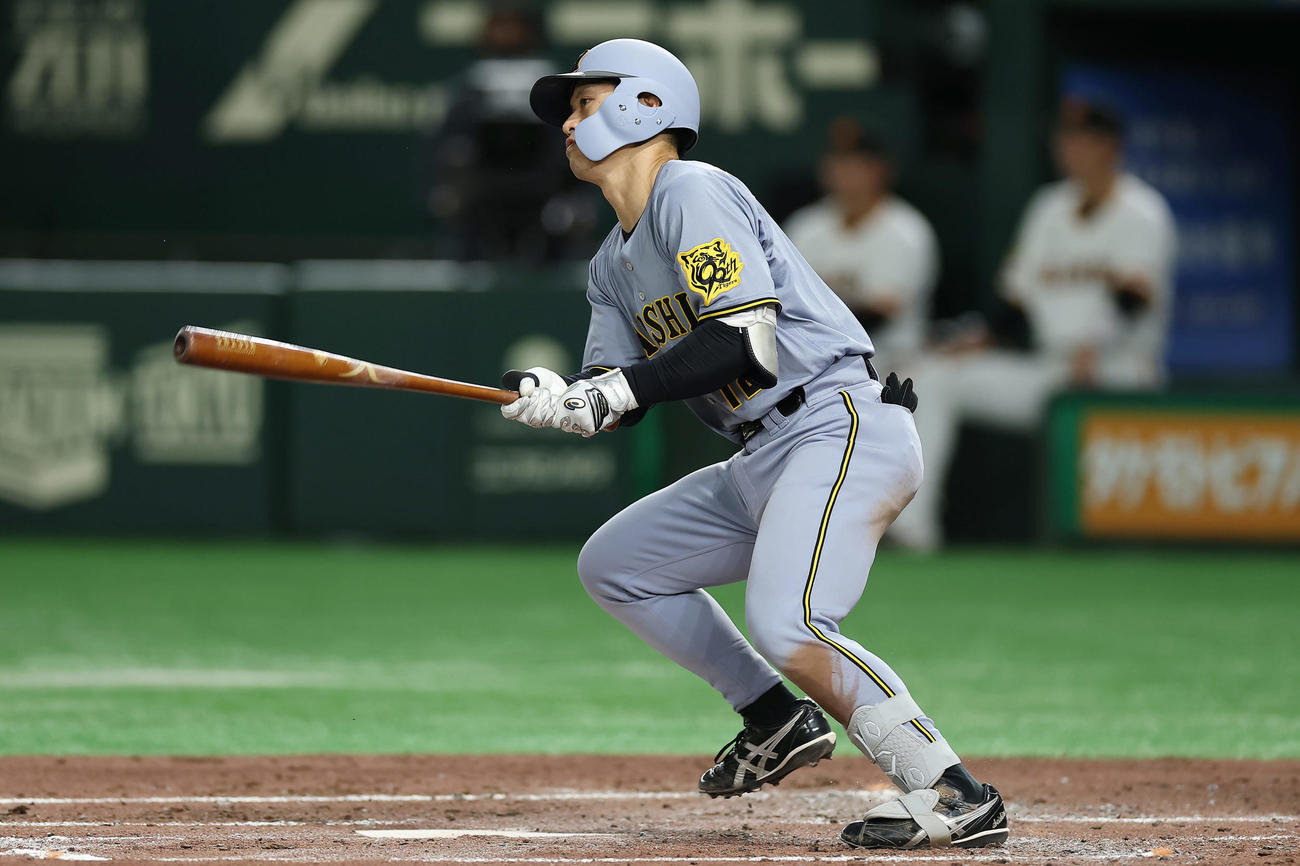 阪神】打撃好調の坂本誠志郎、先発村上をバットで援護 マスクかぶって