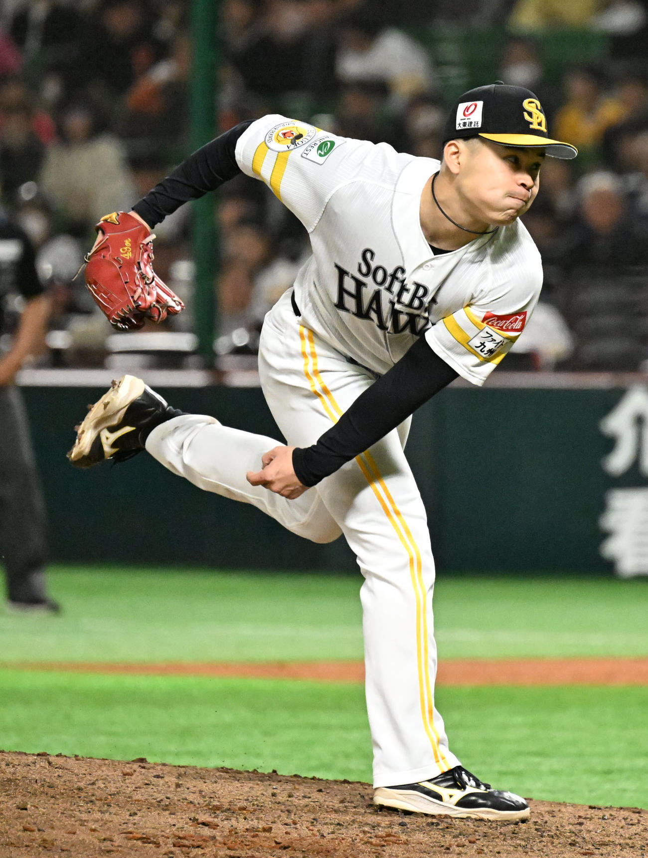 ソフトバンク対西武　ソフトバンク2番手に登板した松本晴（撮影・林敢治）