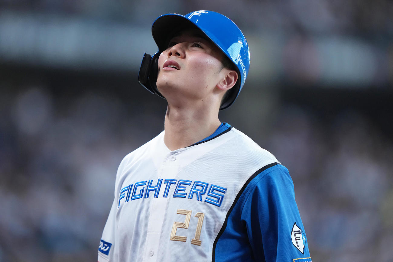 日本ハム対オリックス　7回裏日本ハム無死、清宮幸は遊飛に倒れ渋い顔を見せる（撮影・足立雅史）