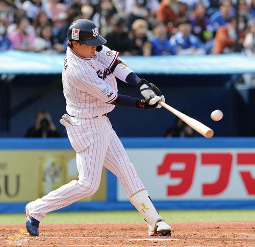 ヤクルト】山田哲人「今日こそは、とフルスイング」通算300号本塁打
