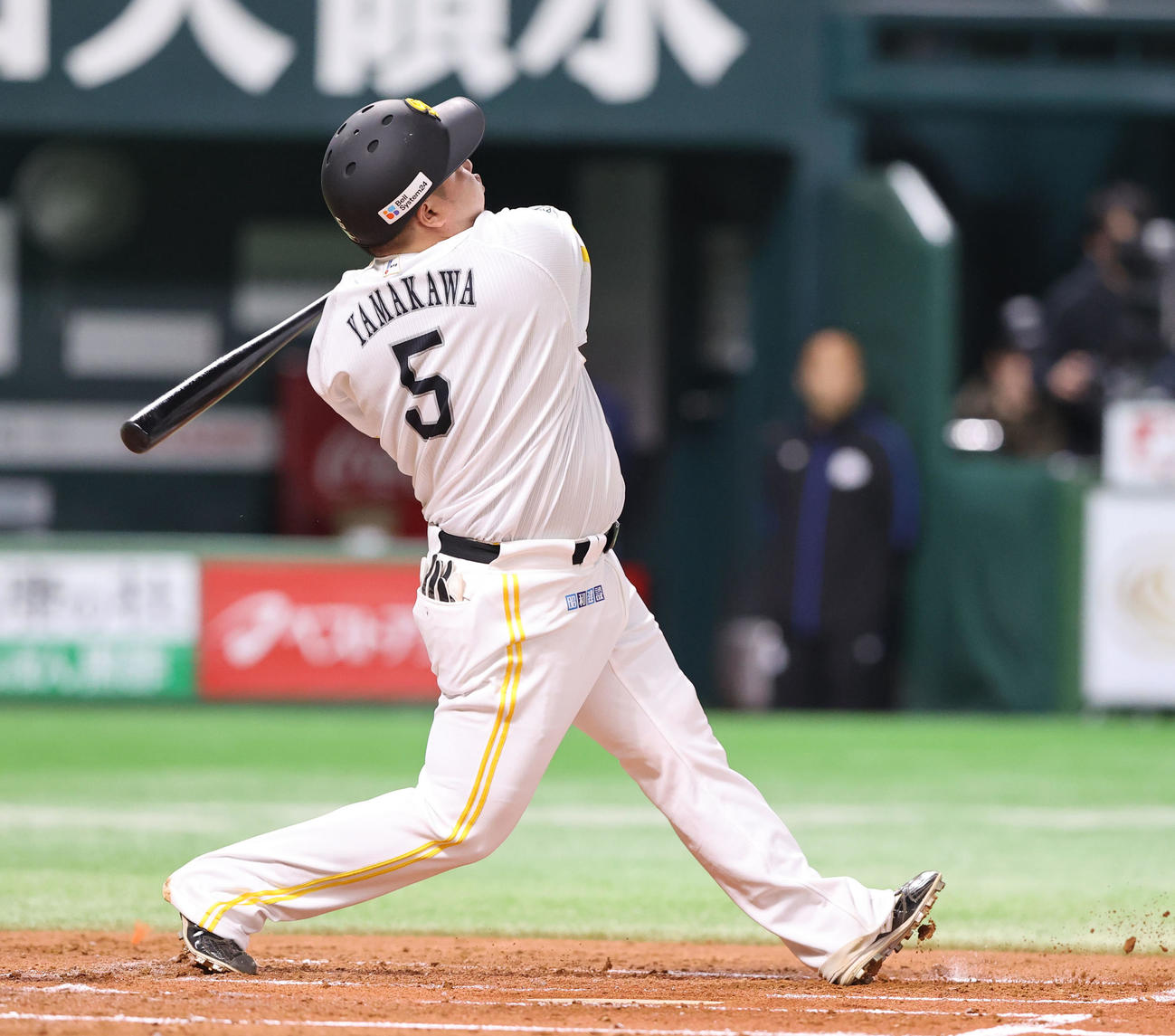 ソフトバンク対西武　1回裏ソフトバンク2死一塁、山川は左越えに先制となる2点本塁打を放つ（撮影・梅根麻紀）