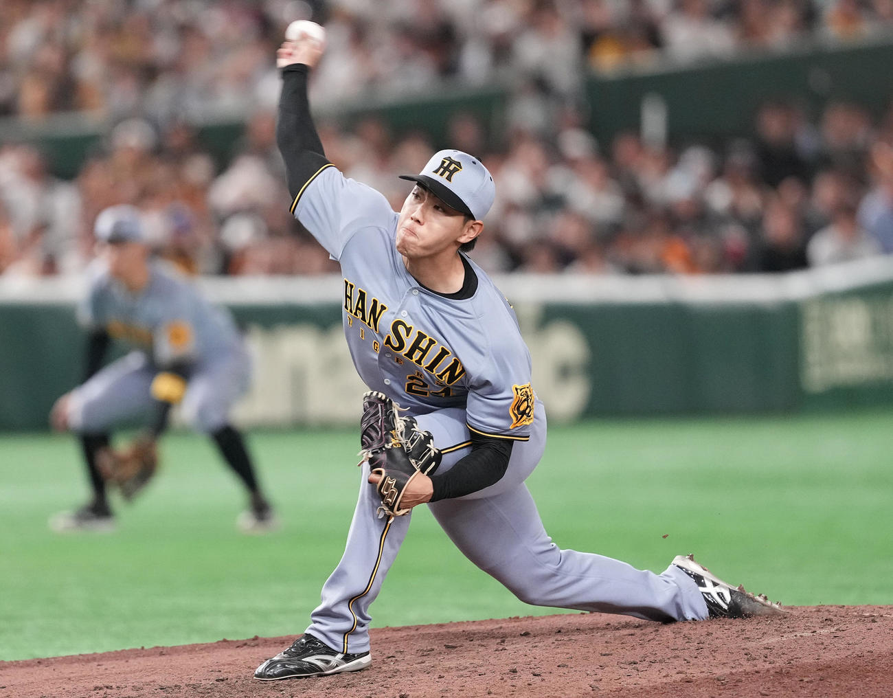 巨人対阪神　6回裏途中から2番手で登板した阪神工藤（撮影・鈴木みどり）