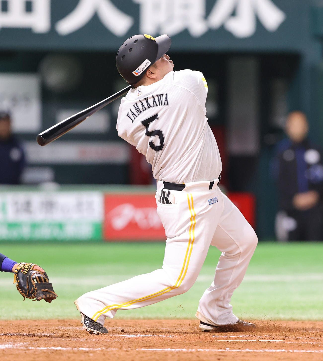 ソフトバンク対西武　3回裏ソフトバンク2死二、三塁、山川は右越えに2点適時打を放つ（撮影・梅根麻紀）
