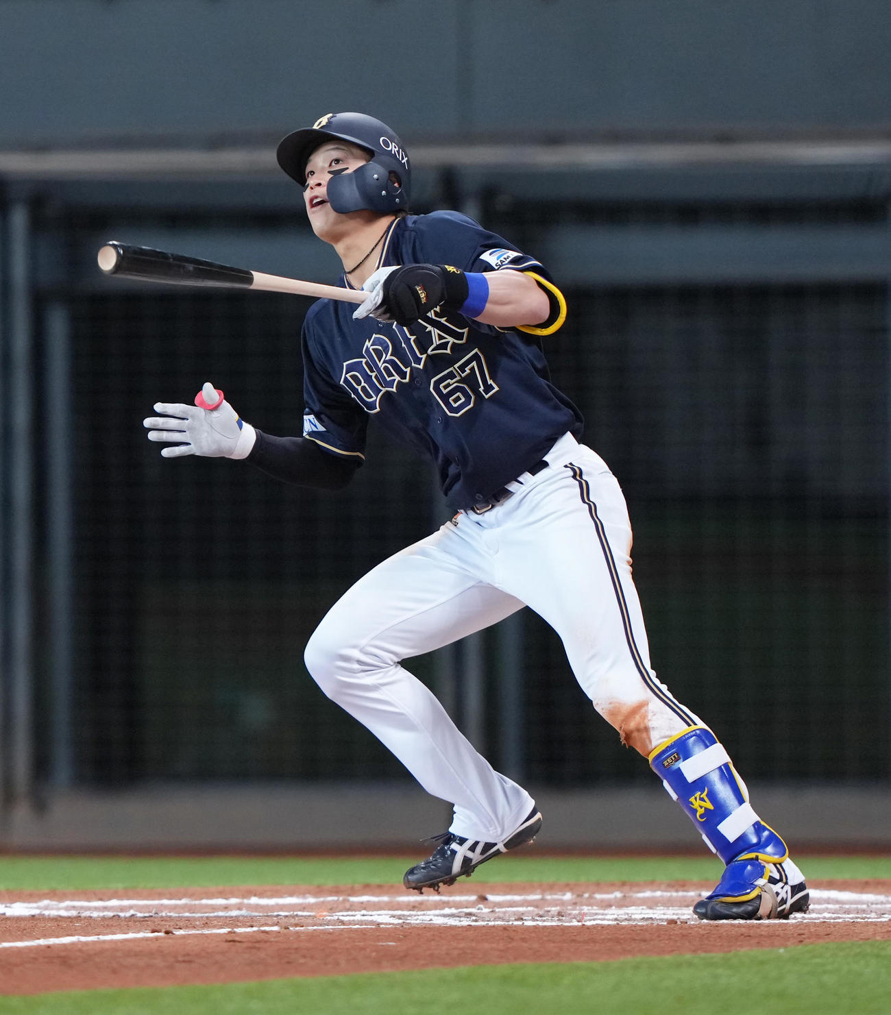 日本ハム対オリックス　6回表オリックス2死一、二塁、中川は左越え3点本塁打を放つ（撮影・足立雅史）