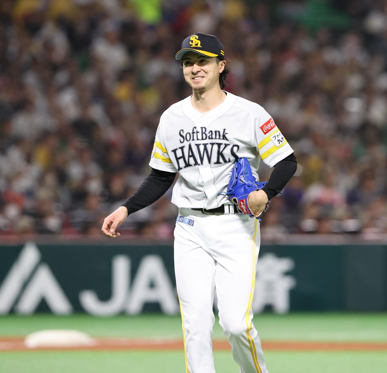 ソフトバンク対西武　先発した上沢は2回投げ終わりに笑顔を見せる（撮影・梅根麻紀）