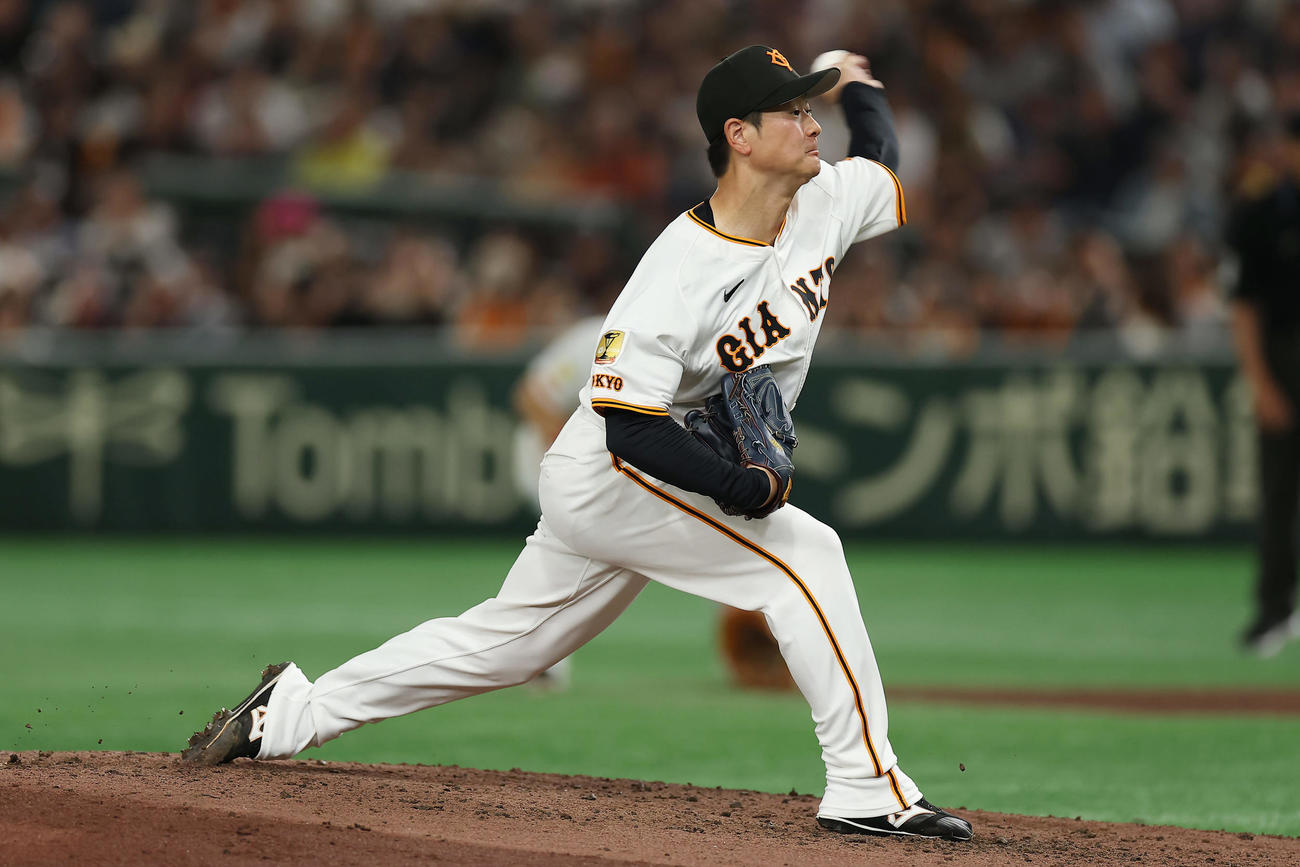 巨人対阪神　力投する巨人2番手の中川（撮影・前田充）