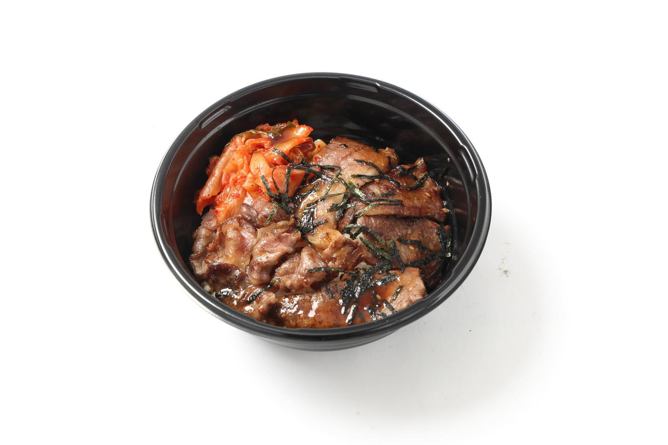牛若丸・吉田義男の神戸牛スタミナ丼（阪神電鉄提供）