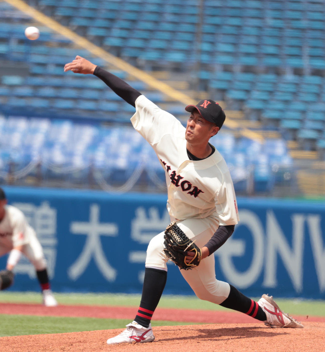 国学院大対日大　先発した日大・市川祐（撮影・柴田隆二）