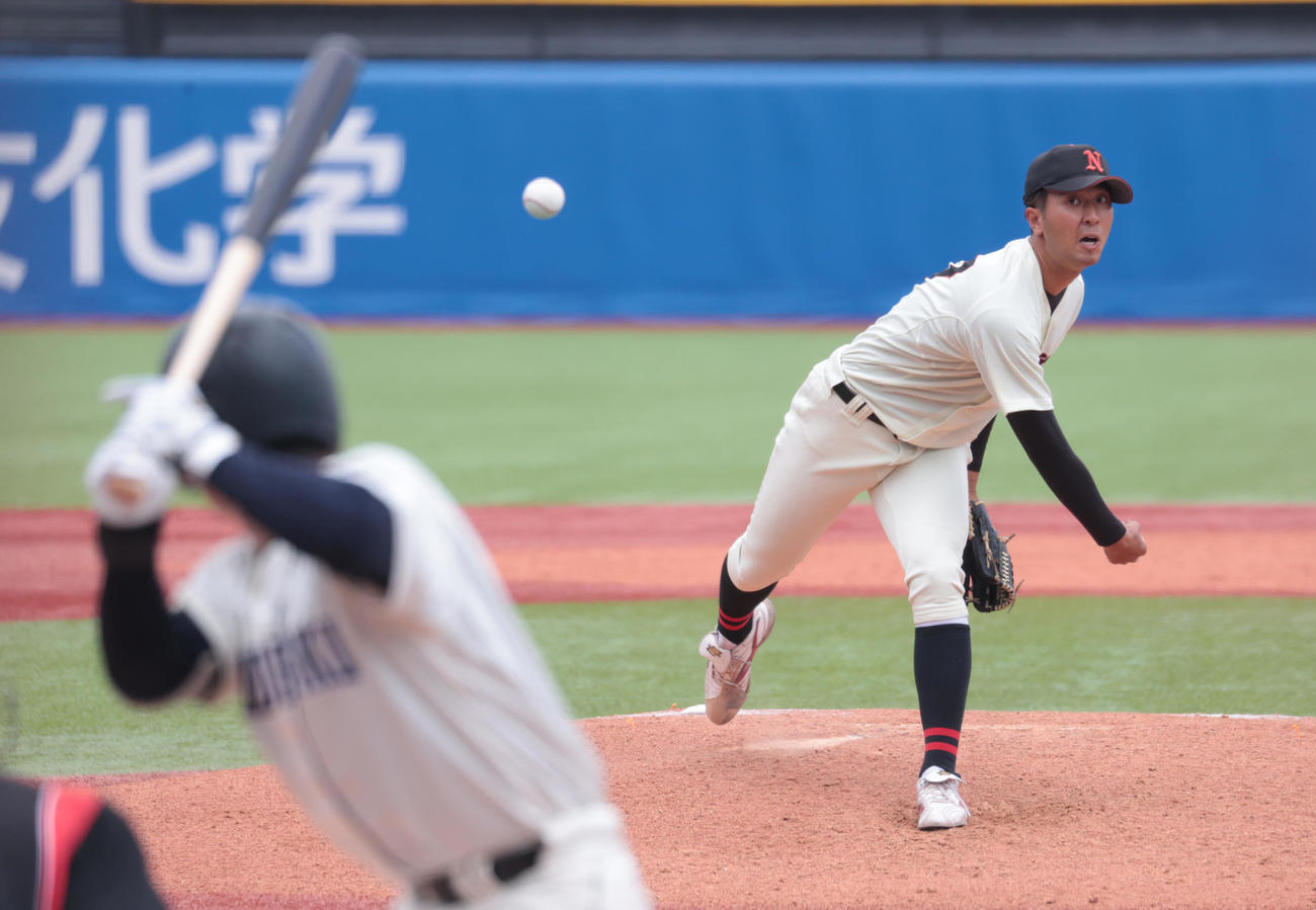 国学院大対日大　先発した日大・市川祐（撮影・柴田隆二）