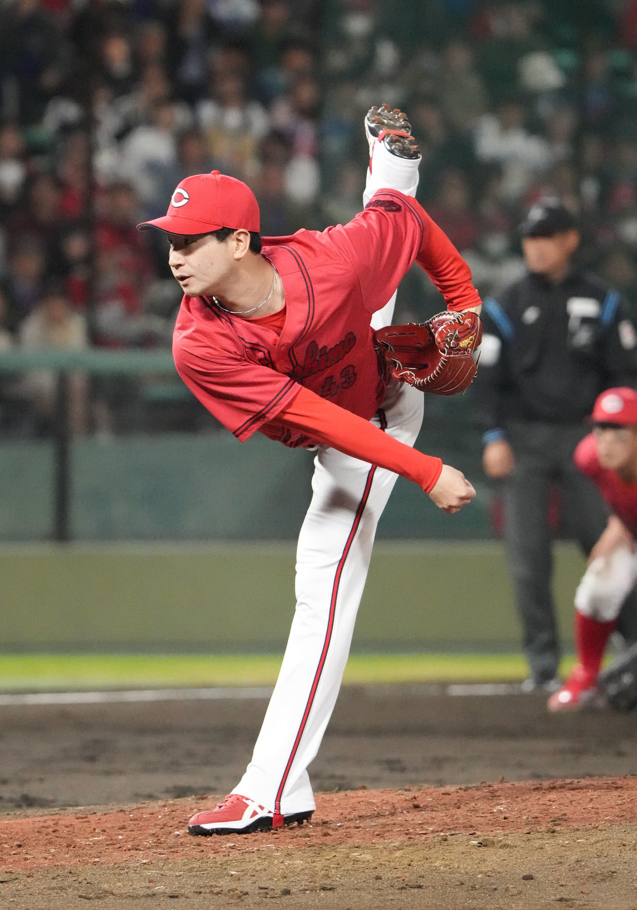 中日対広島　7回裏、広島2番手で登板する島内（撮影・森本幸一）