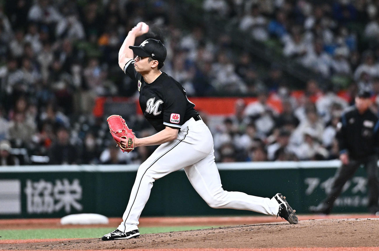 西武対ロッテ　ロッテ先発の種市（撮影・滝沢徹郎）