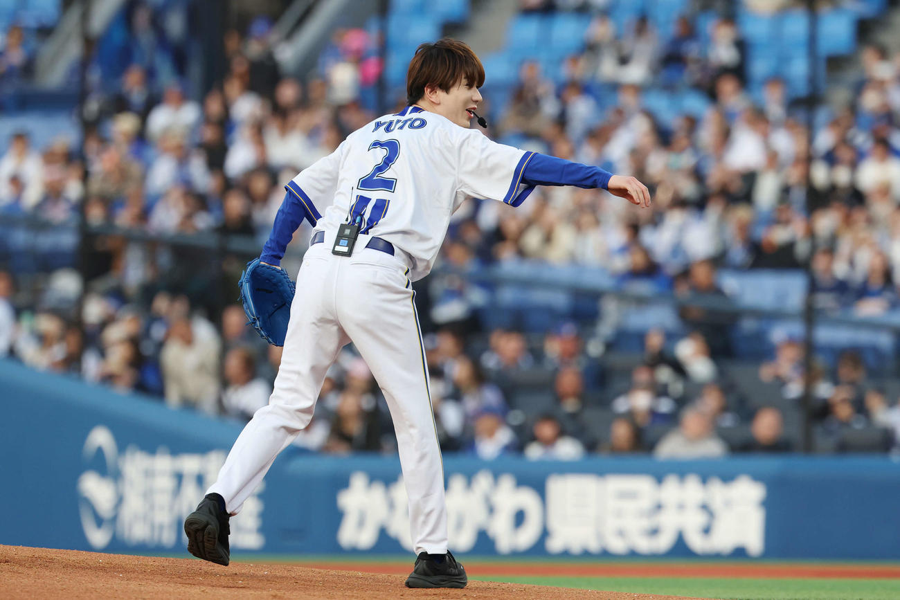 DeNA対巨人　セレモニアルピッチを務める高橋優斗（撮影・宮地輝）