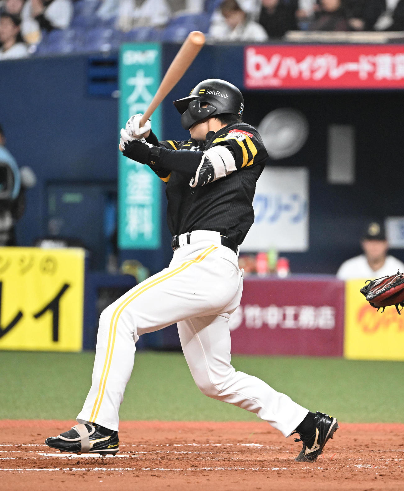 オリックス対ソフトバンク　3回表ソフトバンク無死二塁、右前適時打を放つ広瀬（撮影・和賀正仁）
