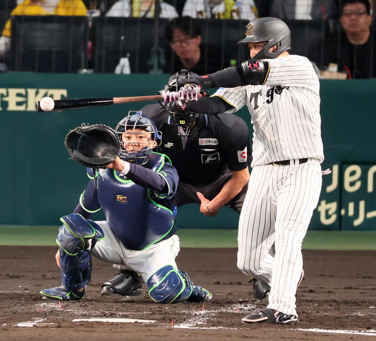阪神対ヤクルト　2回裏阪神無死、；大山は中前打を放つ（撮影・加藤哉）