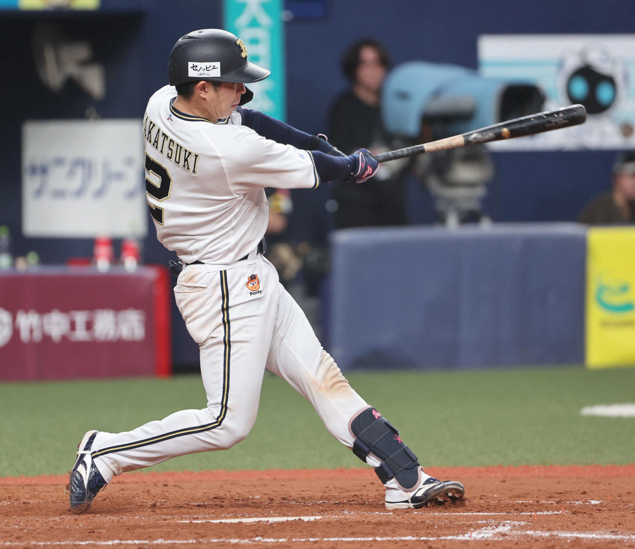 オリックス対ソフトバンク　5回裏オリックス無死、若月は左越えに本塁打を放つ（撮影・西尾就之）