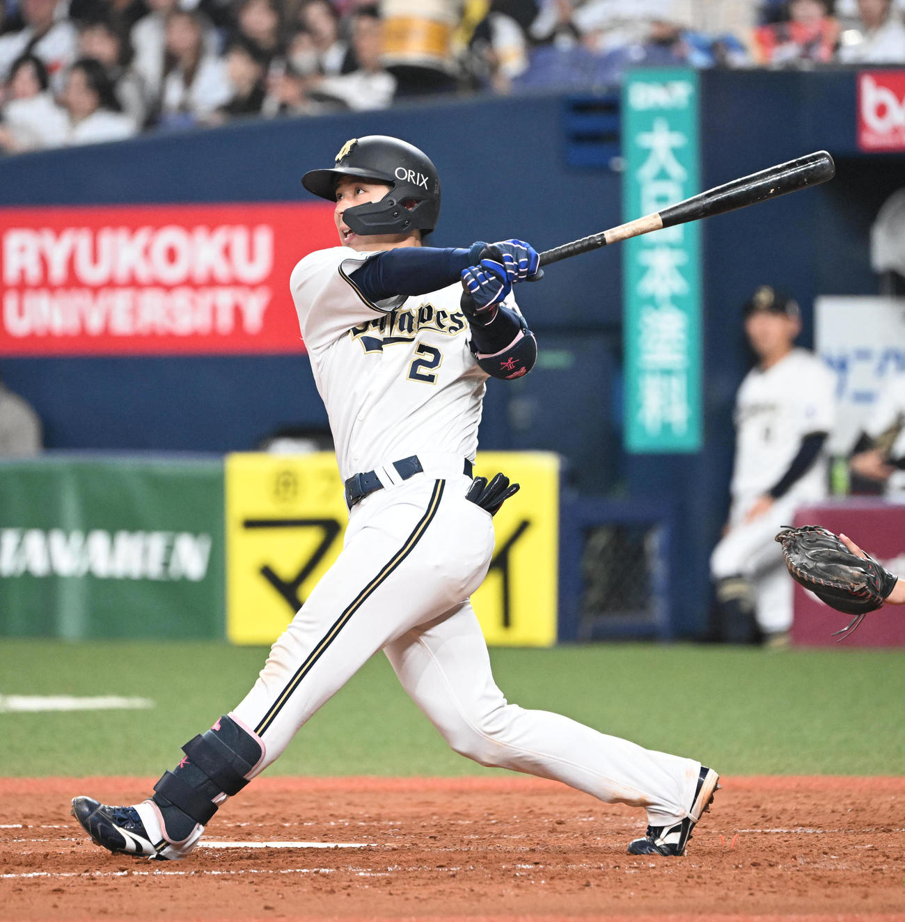 オリックス対ソフトバンク　5回裏オリックス無死、左越え本塁打を放つ若月（撮影・和賀正仁）