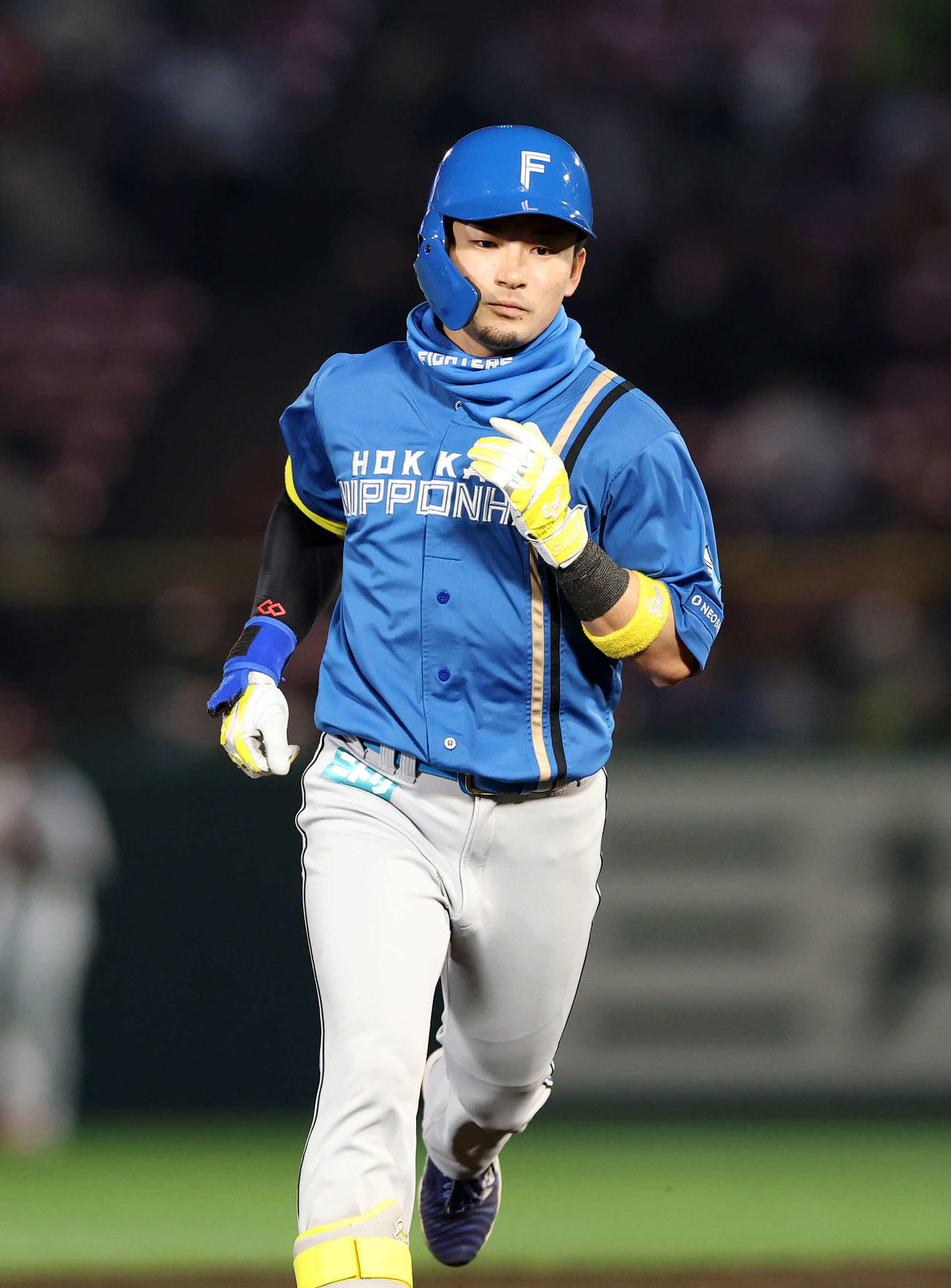 楽天対日本ハム　3回表日本ハム2死一、二塁、水野は右越え3点本塁打を放つ（撮影・鈴木正人）　