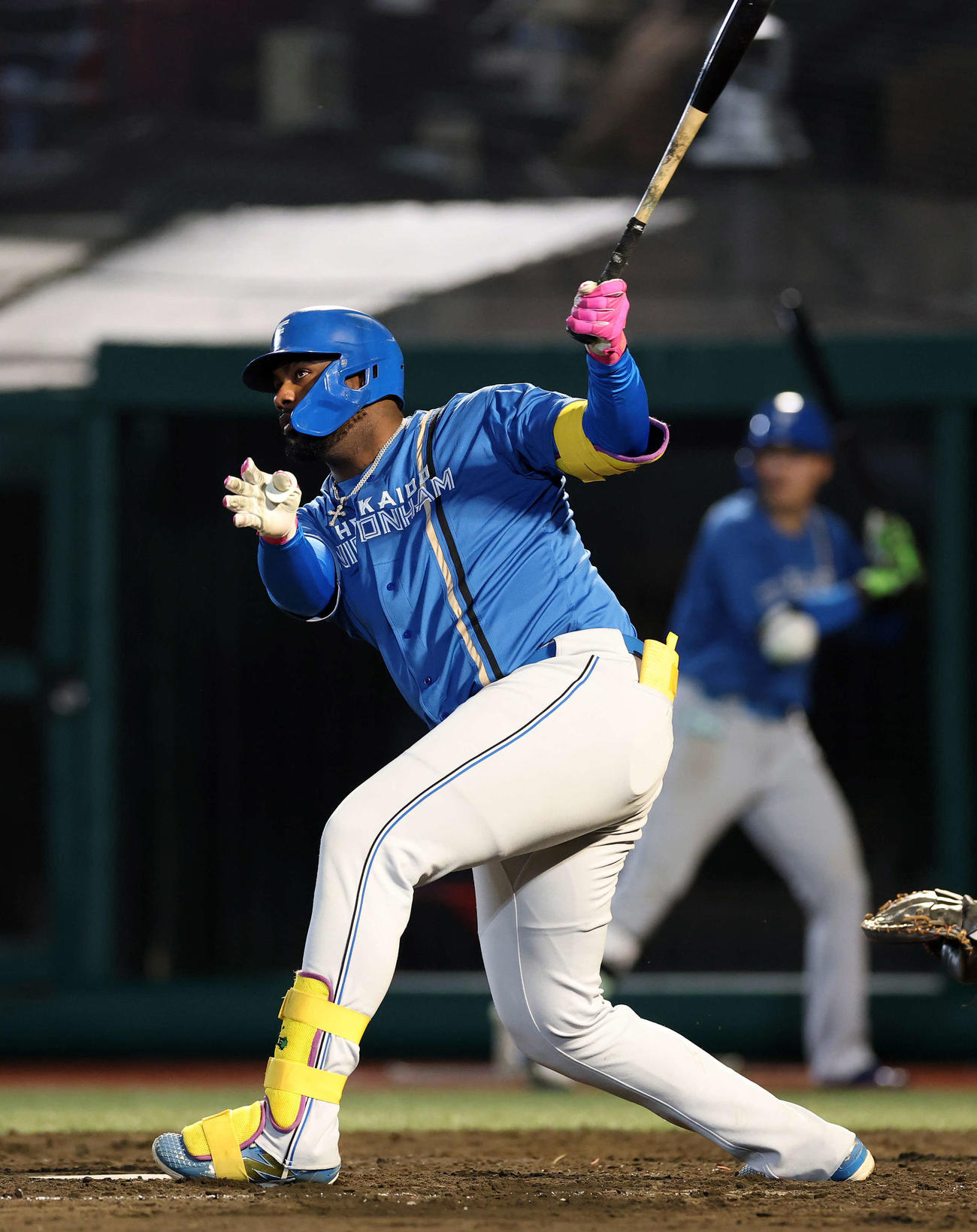 楽天対日本ハム　4回表日本ハム無死、レイエスは左越え二塁打を放つ（撮影・鈴木正人）　