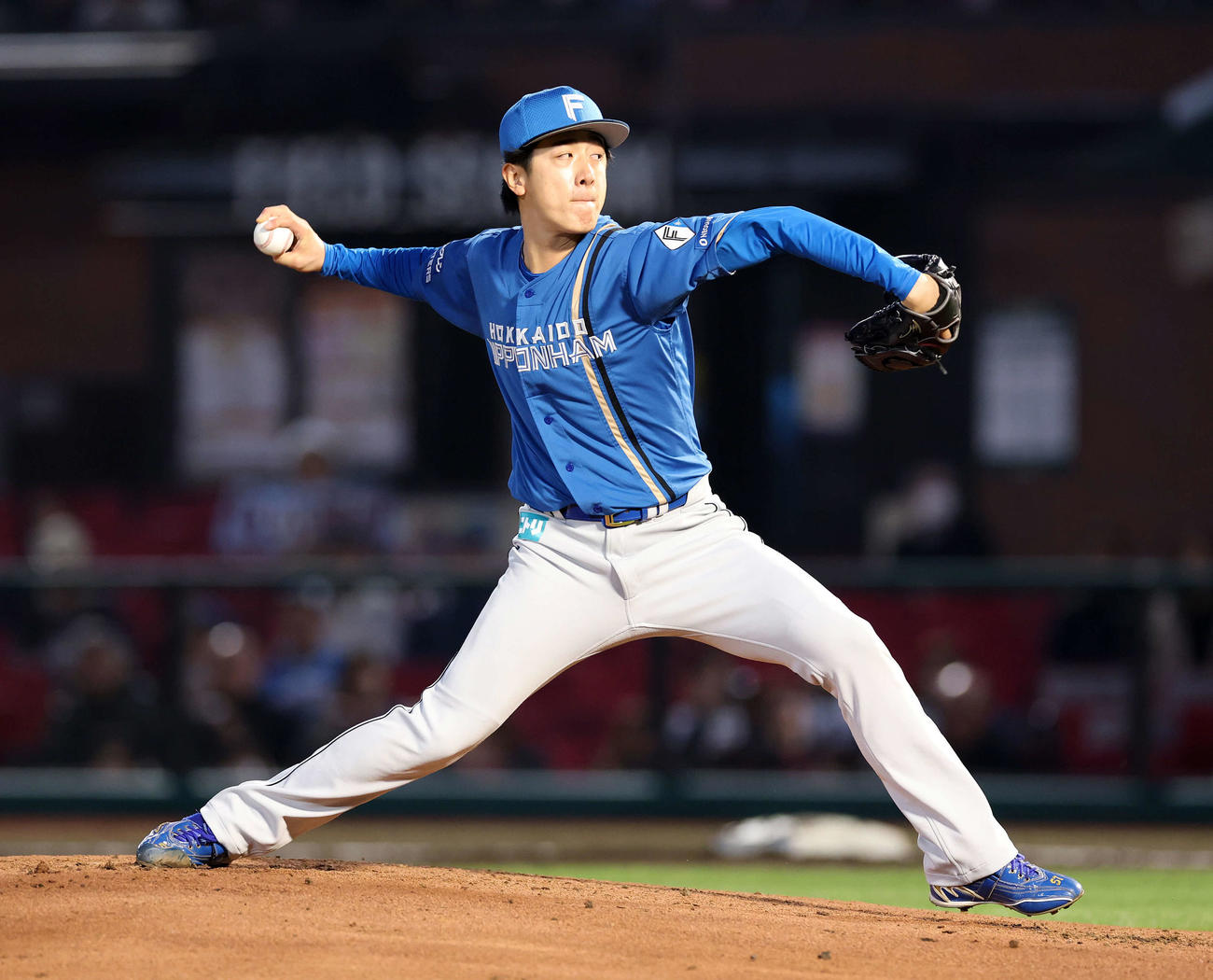 楽天対日本ハム　力投する日本ハム先発の北山（撮影・鈴木正人）　