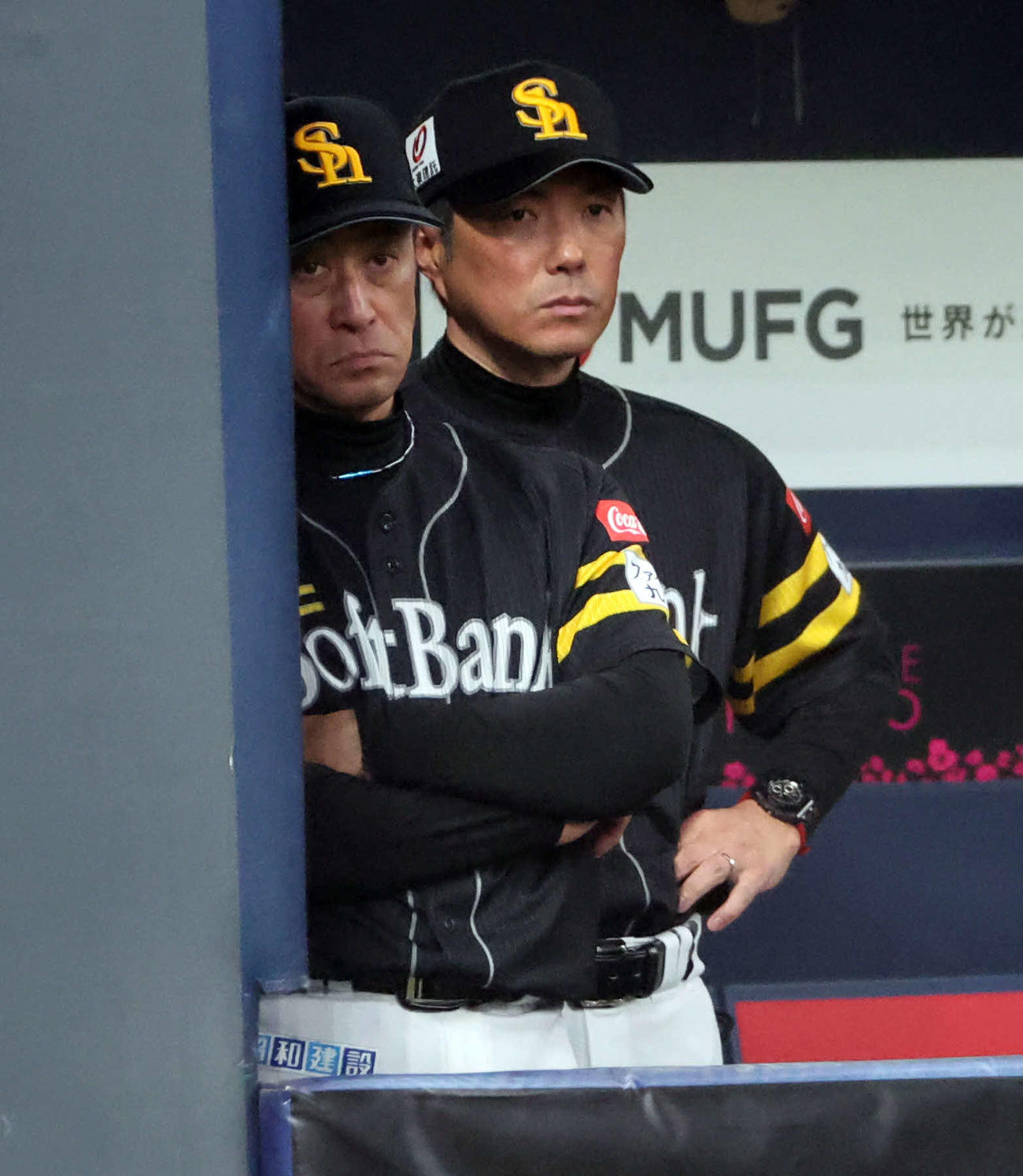 オリックス対ソフトバンク　戦況を見守るソフトバンク小久保監督（撮影・西尾就之）