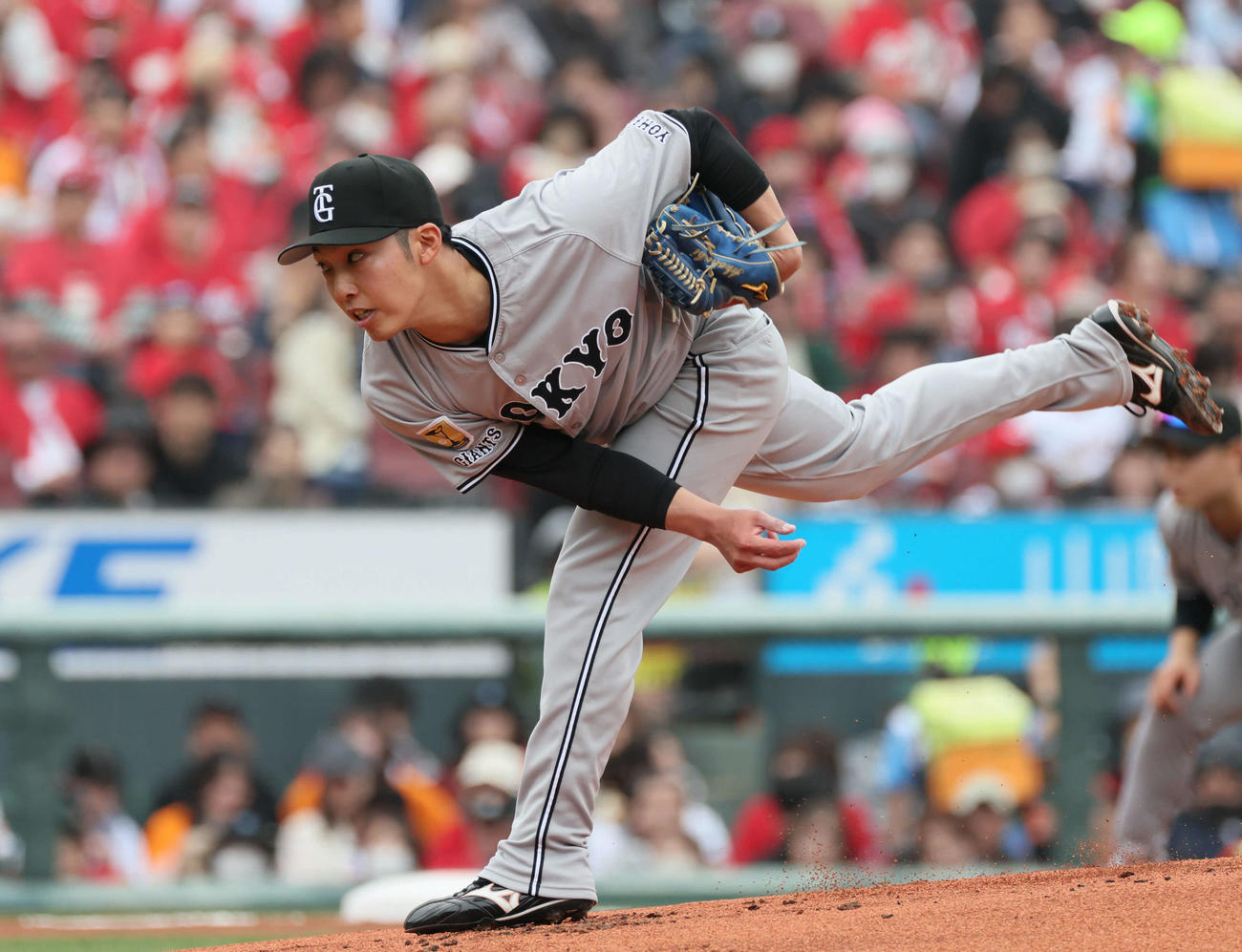 広島対巨人　巨人先発の赤星（撮影・加藤孝規）
