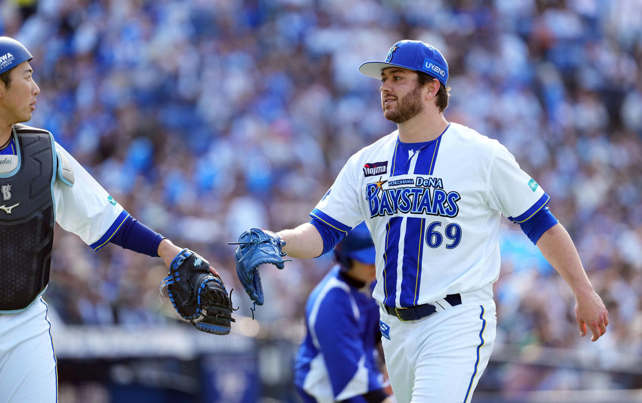 DeNA対ヤクルト　7回を投げ2安打無失点と好投したDeNAの先発ケイ（撮影・たえ見朱実）