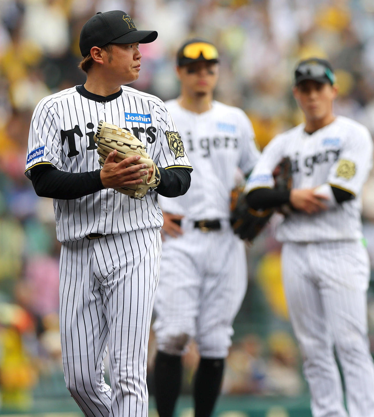 阪神対中日　阪神先発の西勇は5回途中で降板する（撮影・上山淳一）