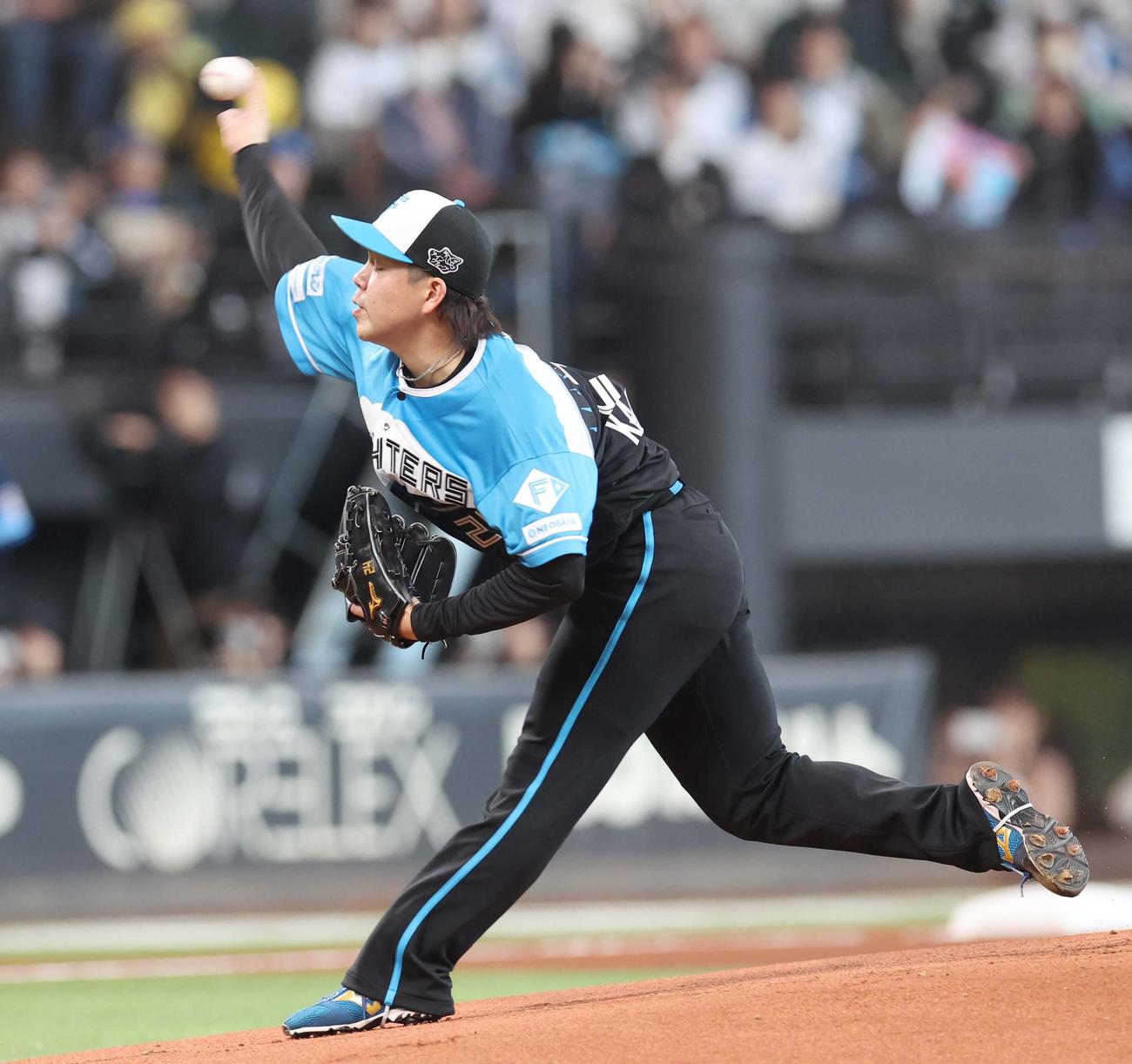 日本ハム対西武　日本ハム先発の金村（撮影・黒川智章）