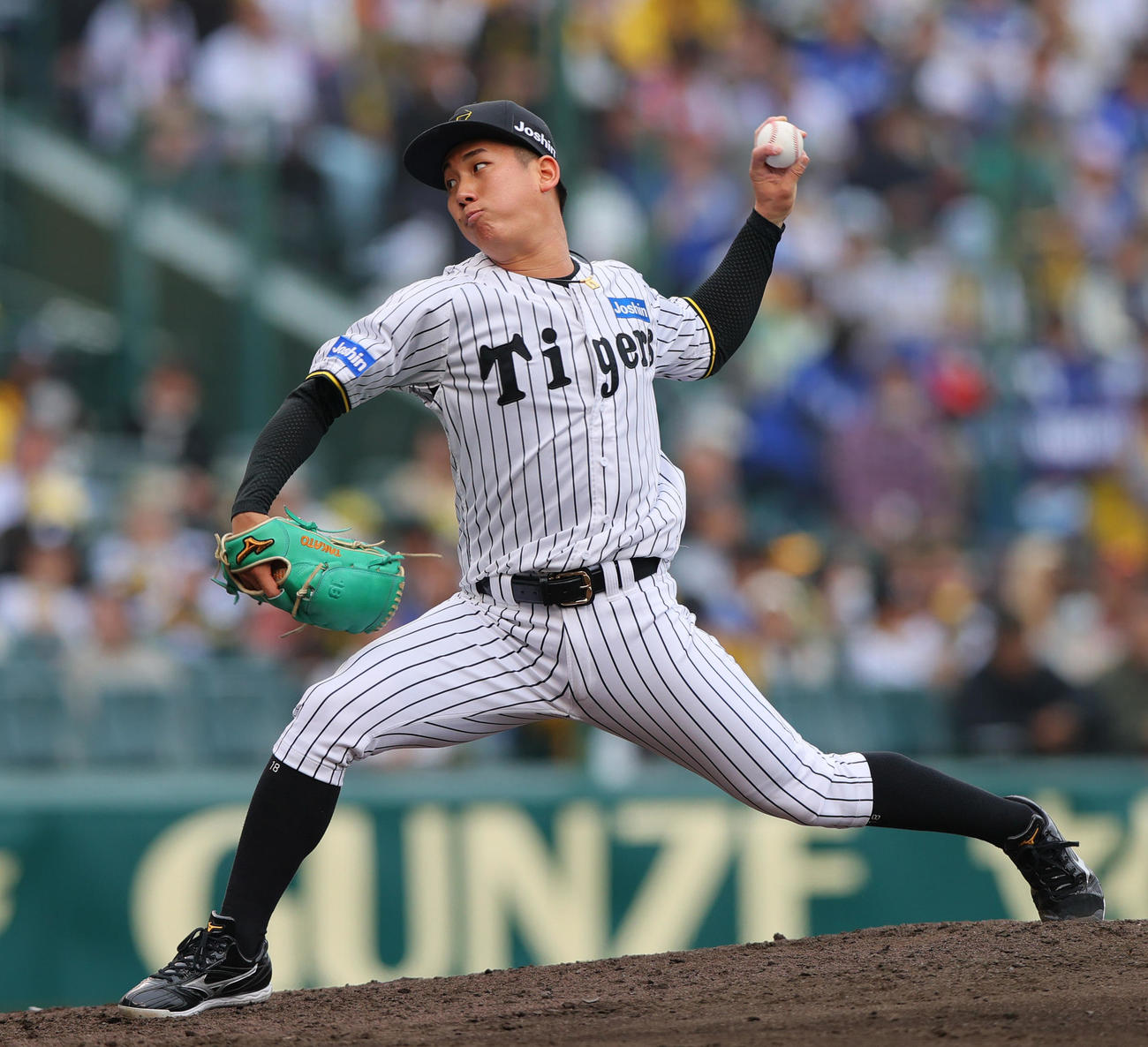 阪神対中日　6回表、3番手で登板の阪神伊原（撮影・上山淳一）