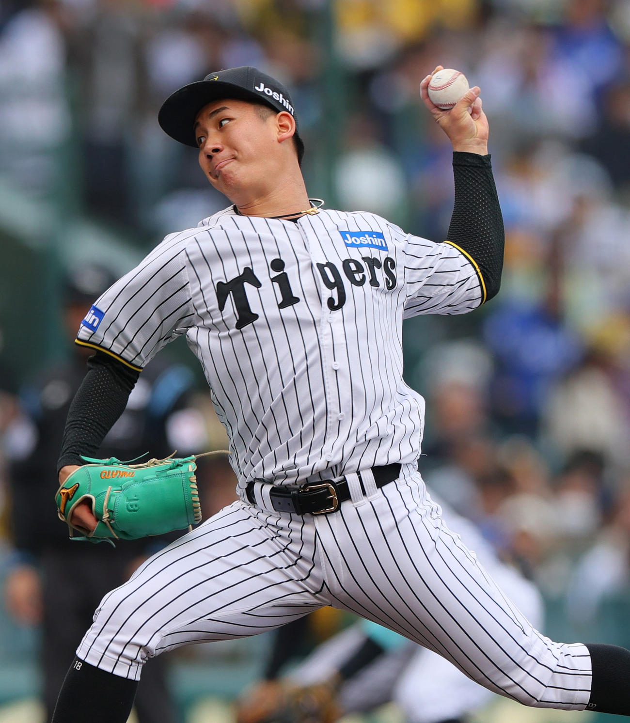 阪神対中日　6回表、3番手で登板の阪神伊原（撮影・上山淳一）