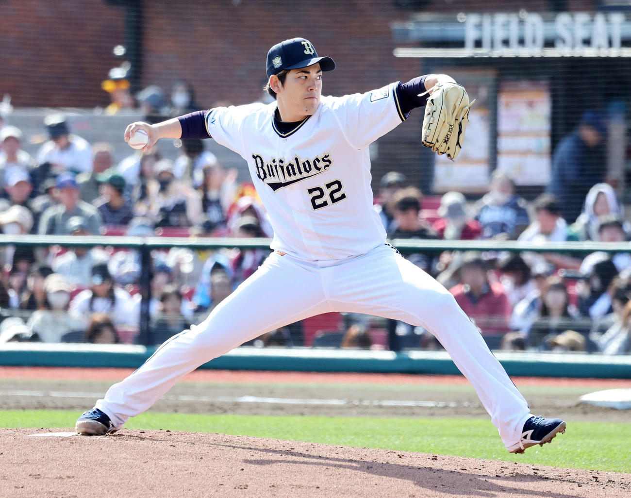 楽天対オリックス　力投するオリックス先発の九里（撮影・鈴木正人）　