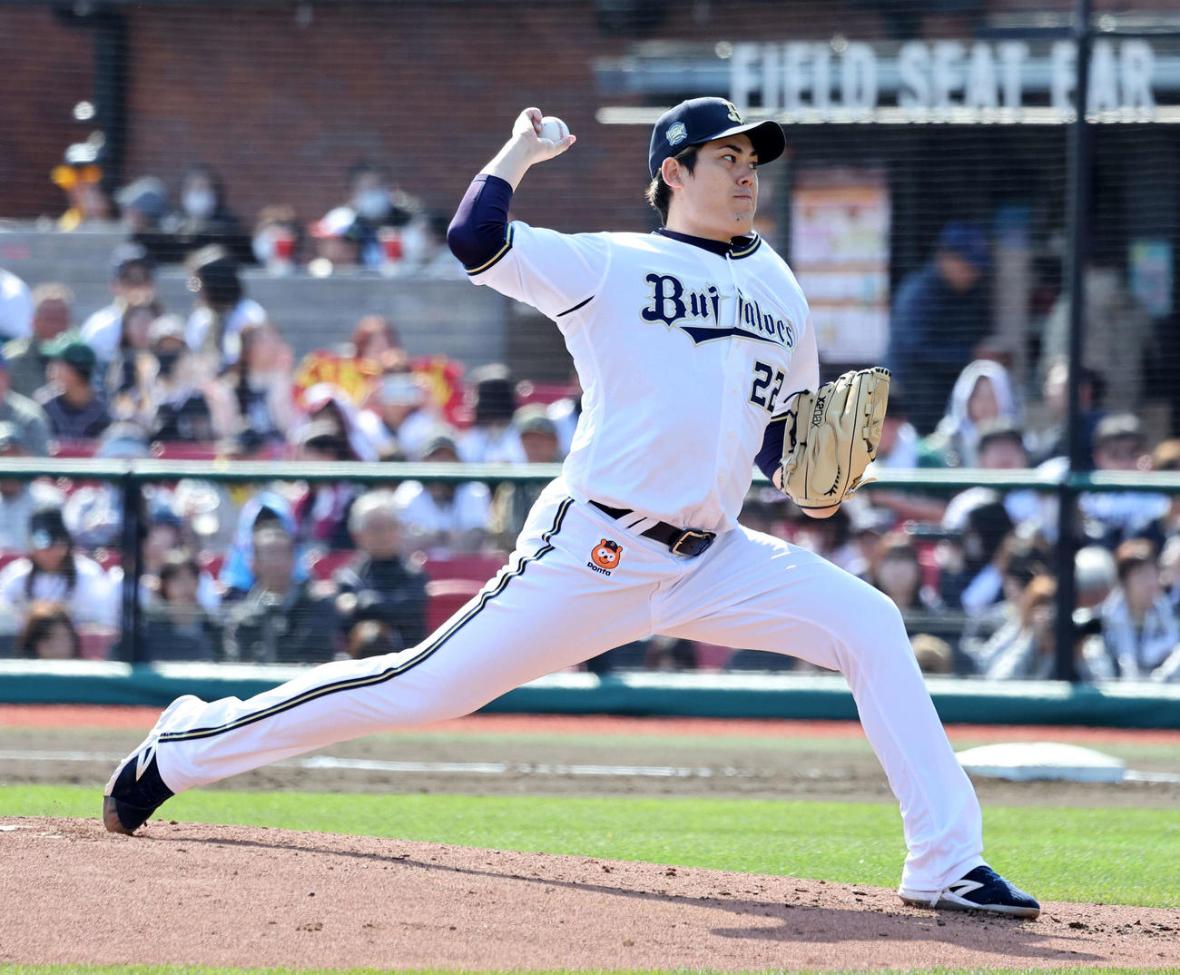 楽天対オリックス　力投するオリックス先発の九里（撮影・鈴木正人）　