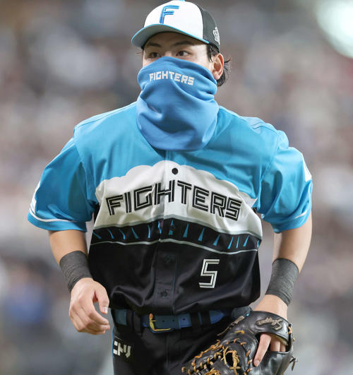 日本ハム】野村佑希、適時打で真の4番昇格 送球顔面直撃出血も