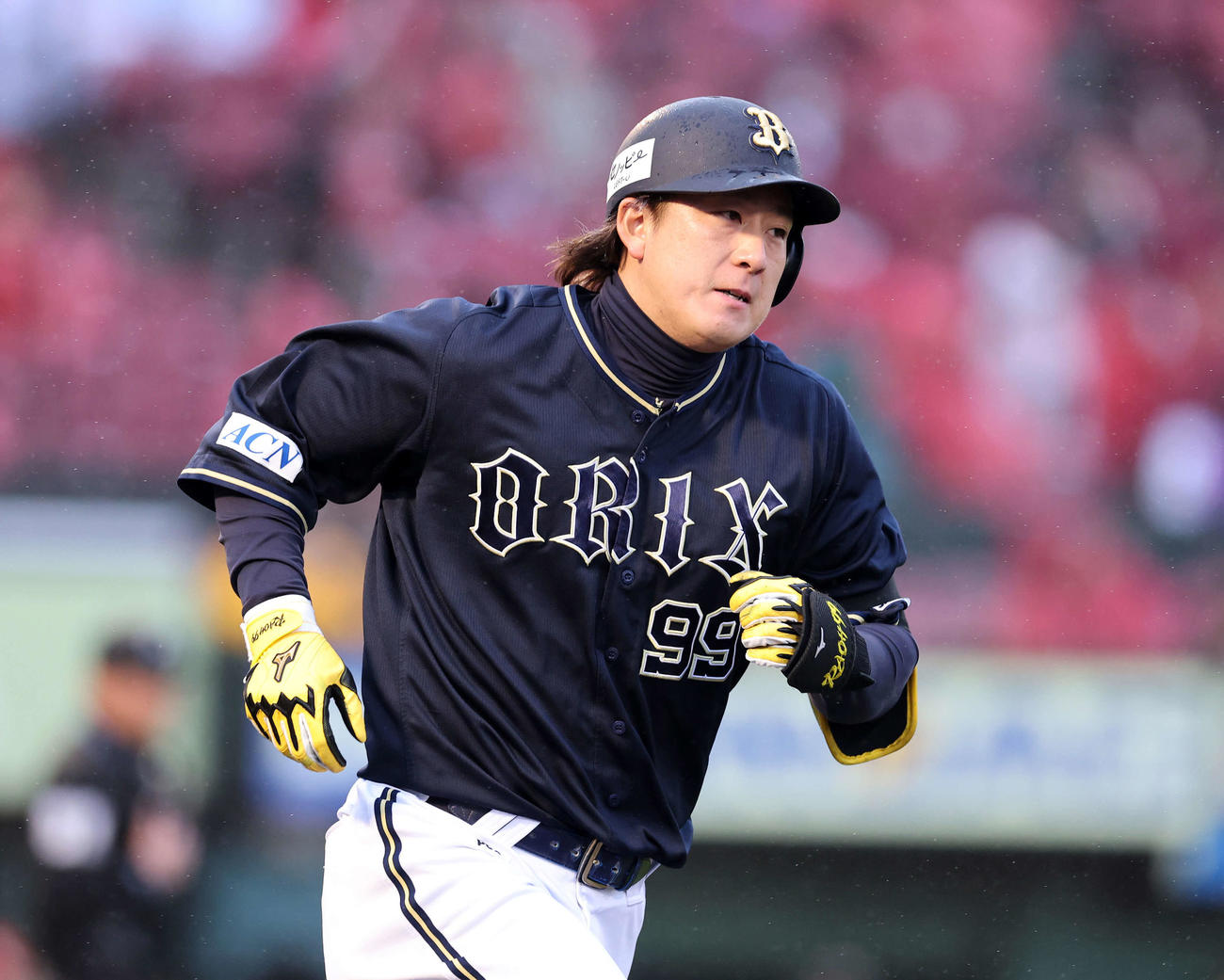 楽天対オリックス　9回表オリックス無死、杉本は左越えソロ本塁打を放つ（撮影・鈴木正人）　