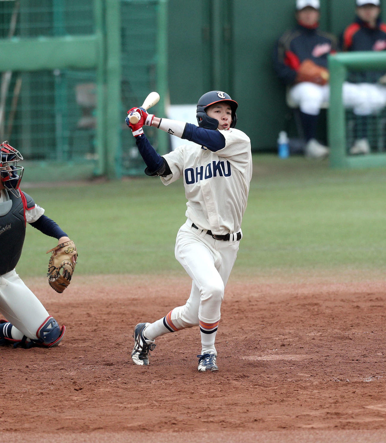 東北福祉大対東北工大　走者一掃の適時三塁打を放つなど2安打3打点で勝利に貢献した東北福祉大・金井（撮影・木村有優）