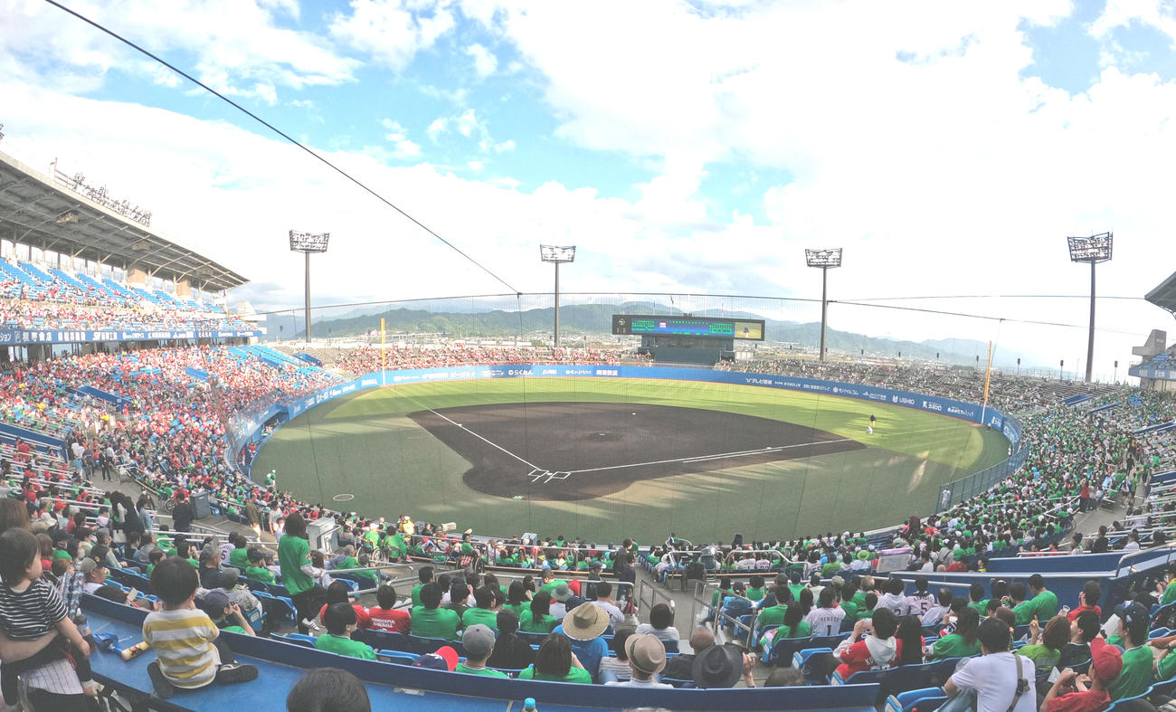 坊っちゃんスタジアム（2024年5月15日撮影）