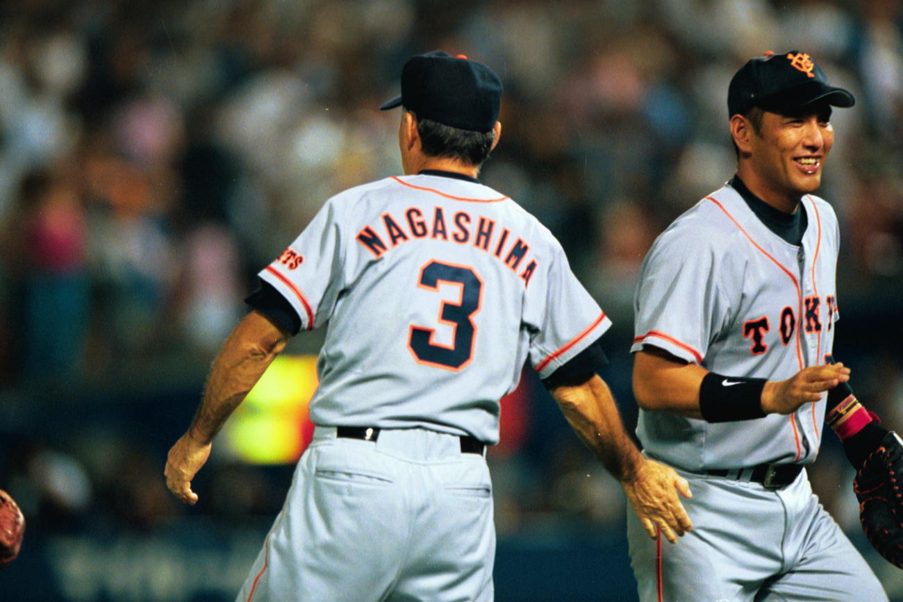 2000年8月、試合に勝って清原和博を迎える長嶋茂雄監督