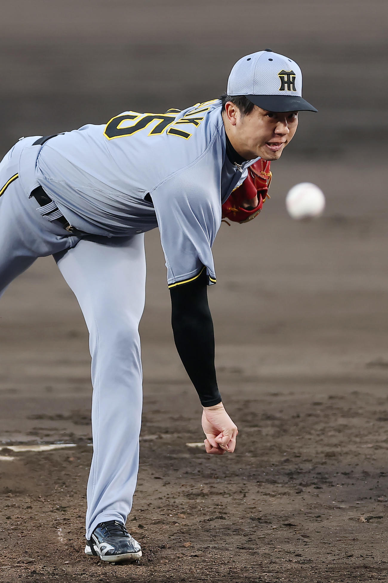ヤクルト対阪神　力投する阪神先発の才木（撮影・前田充）