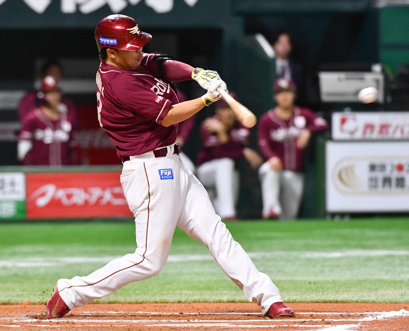 ソフトバンク対楽天　10回表楽天2死一、二塁、浅村は勝ち越しの中前適時打を放つ（撮影・岩下翔太）