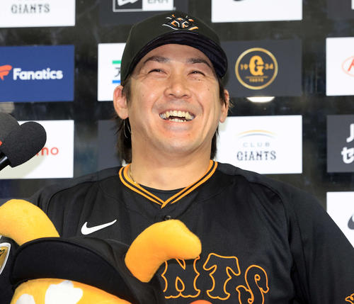 巨人】64年ぶり「2番捕手」甲斐拓也で連敗阻止 決勝打＆完封リレー